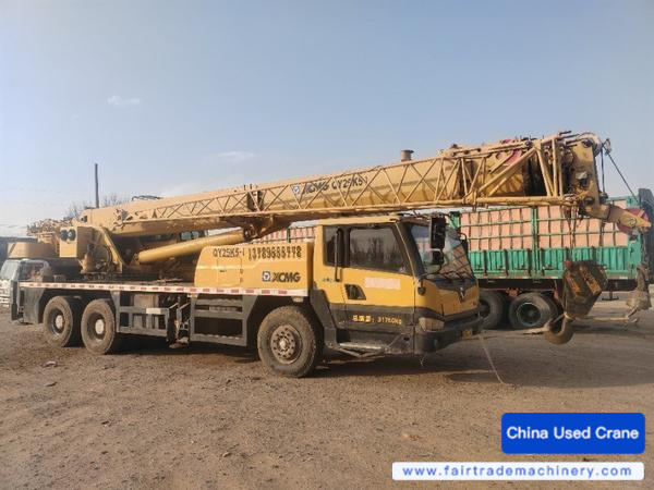 Buy XCMG QY25K5C Used Crane / 1